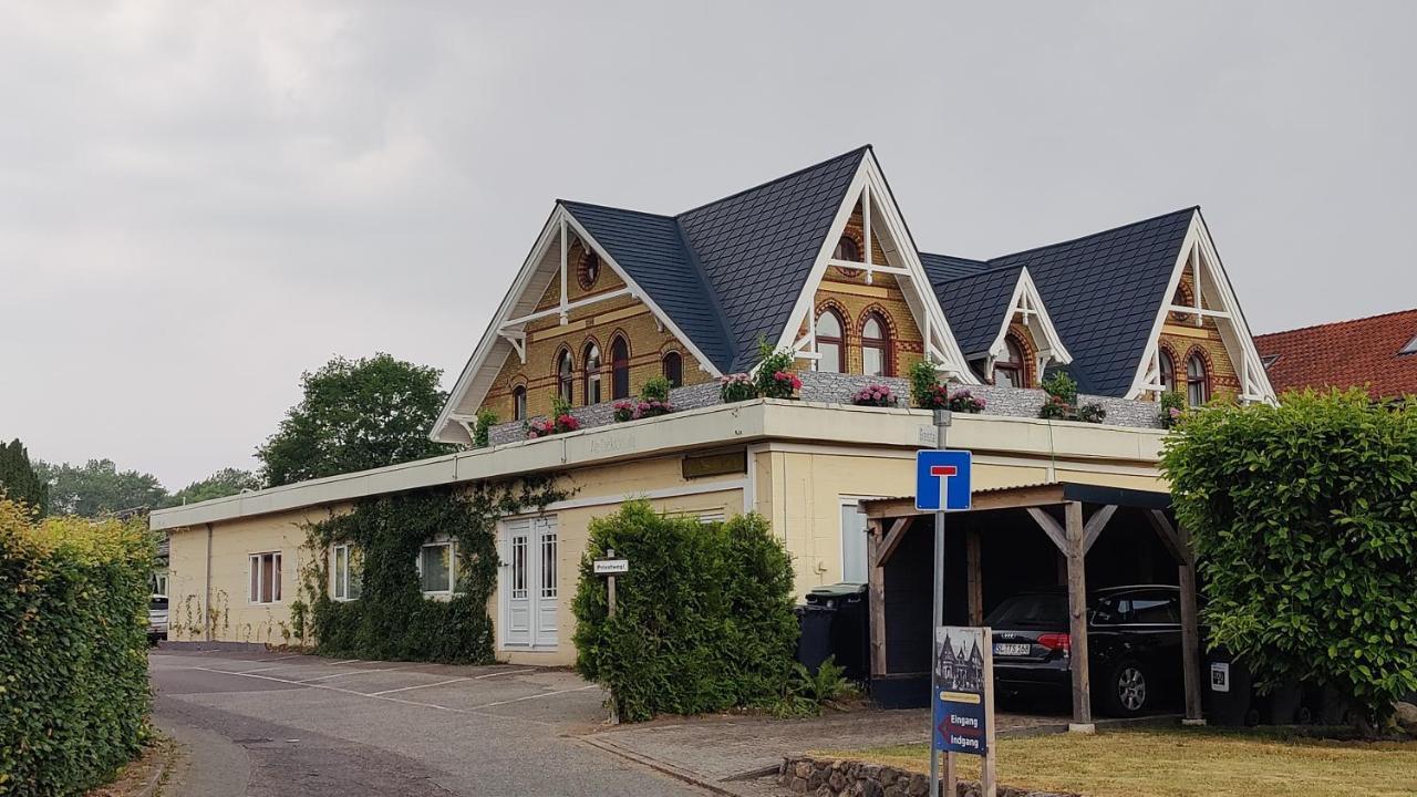 Akzent Hotel Alte Direktionsvilla Kupfermuehle Гаррісле Екстер'єр фото